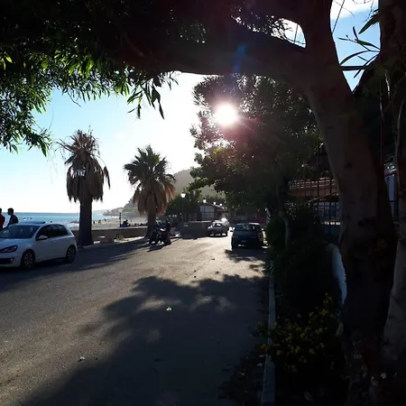 Hébergement de vacances Casa Vacanze Romano *